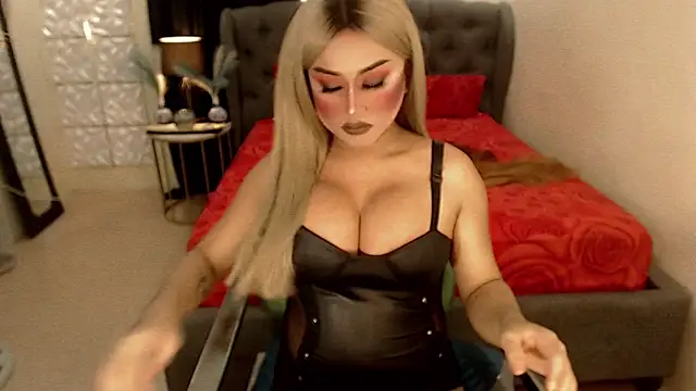 Snapshot of MISTRESS_OF_EVILCUMxx chatting on 09.12.25 MISTRESS OF EVILCUMxx online show from 09.12.25