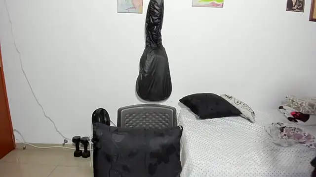 D-yanamilf online show from 09.18.25