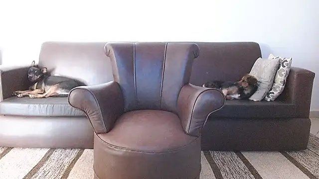 Linda1975 online show from 03.22.25