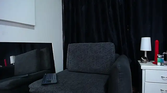 Miss ellien online show from 12.18.24