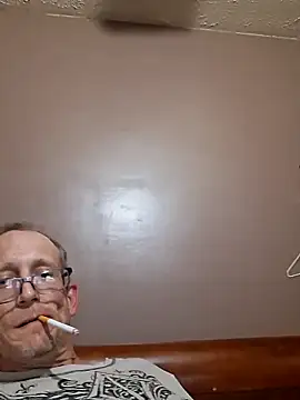 Snapshot of Wyley@xh chatting on 10.15.25 Wyleyxh online show from 10.15.25