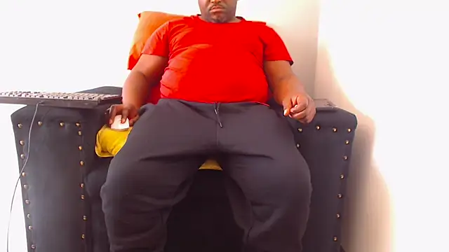 Snapshot of zuluboyxx chatting on 06.22.26 zuluboyxx online show from 06.22.26