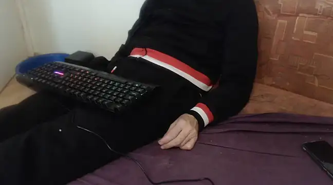 Snapshot of VASKOS178 chatting on 12.20.24 VASKOS178 online show from 12.20.24