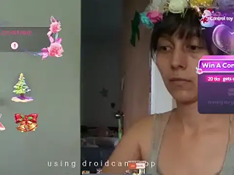 Snapshot of Moon_lunita chatting on 12.18.24 Moon lunita online show from 12.18.24