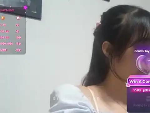 Snapshot of Moon_lunita chatting on 02.01.25 Moon lunita online show from 02.01.25