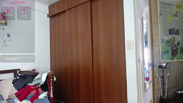 Moon lunita online show from 10.16.25