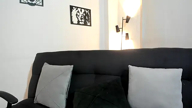 Snapshot of Tania_mature chatting on 06.23.26 Tania mature online show from 06.23.26