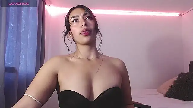 Melaniie01 online show from 04.20.26