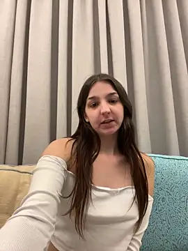 DoriDeluxe66 online show from 01.13.25