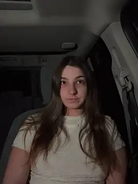 DoriDeluxe66 online show from 10.11.25