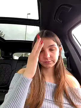 DoriDeluxe66 online show from 11.08.25