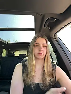 DoriDeluxe66 online show from 02.22.26