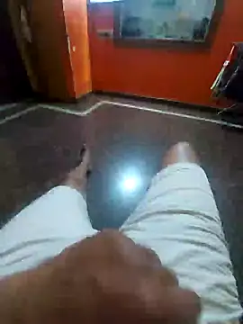 Snapshot of Stripkomal chatting on 12.17.24 Stripkomal online show from 12.17.24