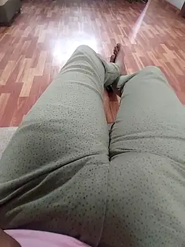 Snapshot of Stripkomal chatting on 03.15.25 Stripkomal online show from 03.15.25