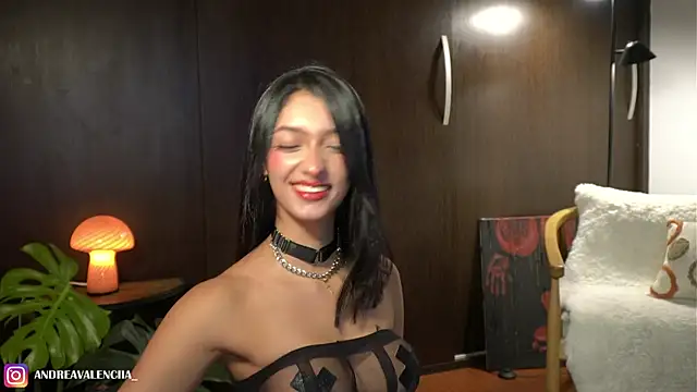 Snapshot of kendall_ruiz chatting on 12.28.24 kendall ruiz online show from 12.28.24