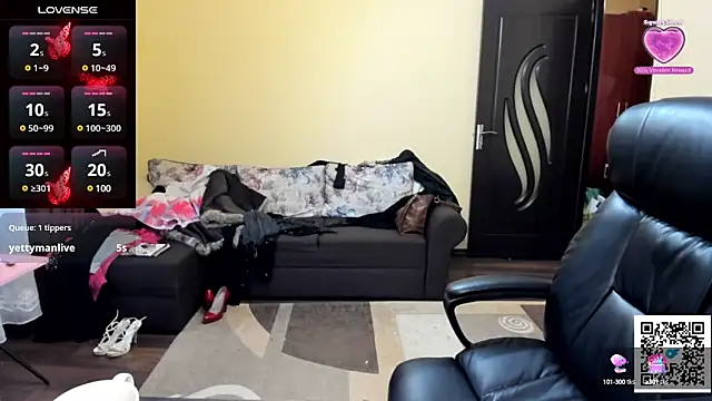 Snapshot of KandyHellenx chatting on 12.06.24 KandyHellenx online show from 12.06.24