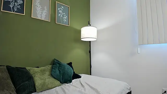 karlye 5 online show from 09.17.25