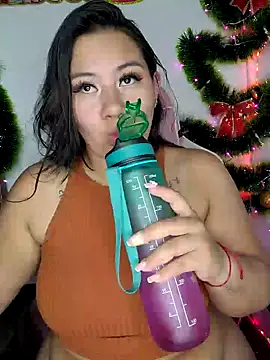 ValerieDiiamond online show from 12.17.24