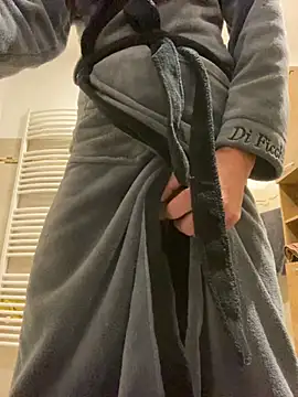 Snapshot of muschiliebhaber1@xh chatting on 10.12.25 muschiliebhaber1xh online show from 10.12.25