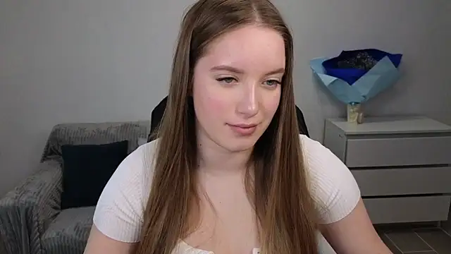 Snapshot of EvaMaddison chatting on 12.26.24 EvaMaddison online show from 12.26.24