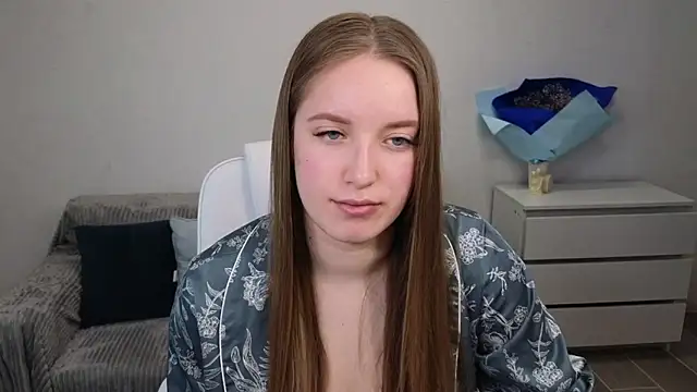 Snapshot of EvaMaddison chatting on 12.29.24 EvaMaddison online show from 12.29.24
