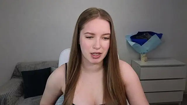 Snapshot of EvaMaddison chatting on 01.09.25 EvaMaddison online show from 01.09.25