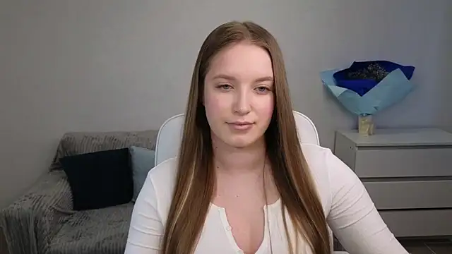 Snapshot of EvaMaddison chatting on 01.21.25 EvaMaddison online show from 01.21.25