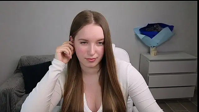 Snapshot of EvaMaddison chatting on 02.02.25 EvaMaddison online show from 02.02.25