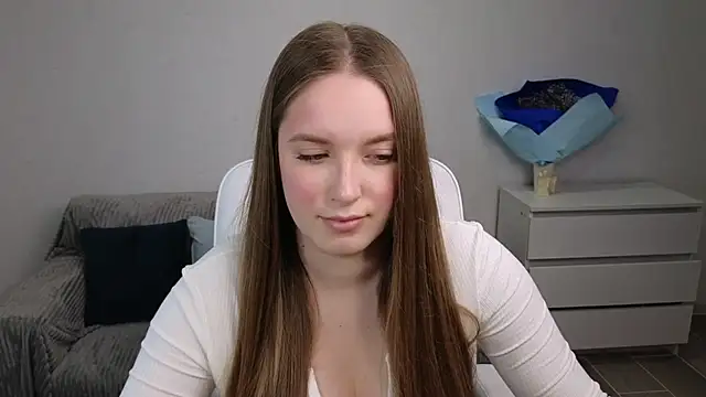 Snapshot of EvaMaddison chatting on 02.04.25 EvaMaddison online show from 02.04.25