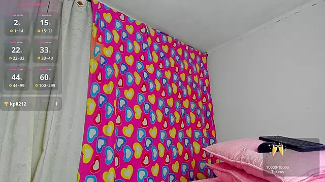 caroline tovar online show from 02.26.25