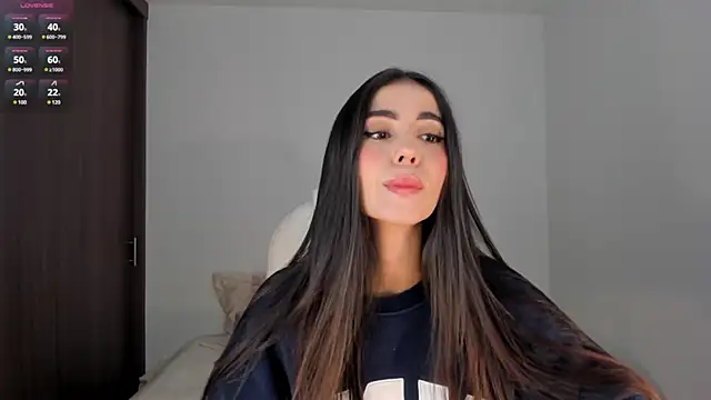 RebeccaBaxter online show from 03.11.25