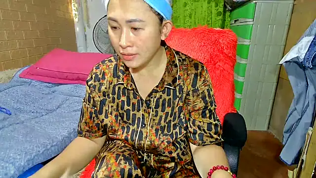 Snapshot of M_e_c_e_l chatting on 01.30.25 M e c e l online show from 01.30.25