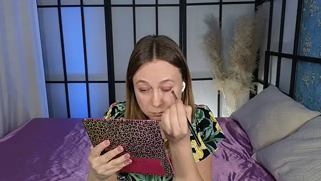 BrookeEvans online show from 02.07.25