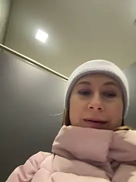 BrookeEvans online show from 02.12.25