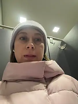 BrookeEvans online show from 02.18.25