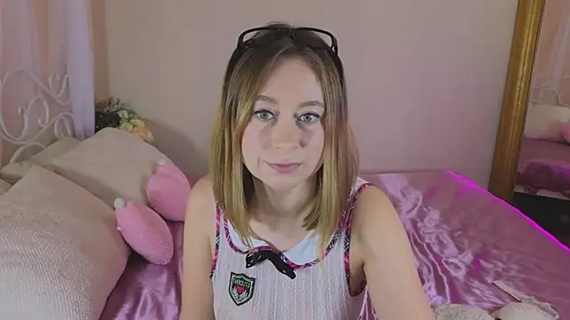 BrookeEvans online show from 03.04.25