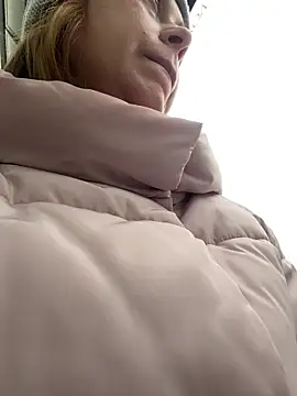 BrookeEvans online show from 03.06.25