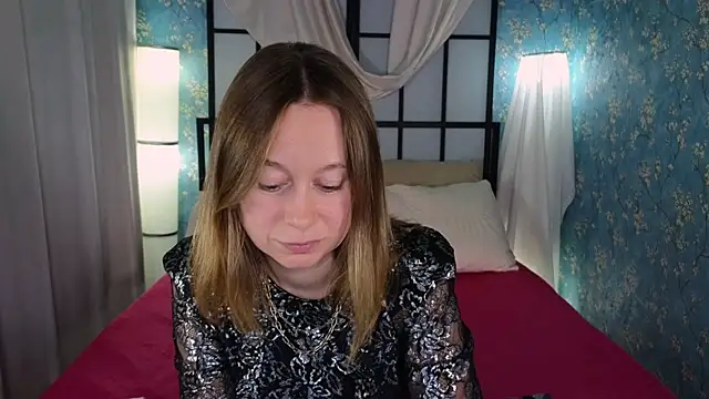 Snapshot of BrookeEvans chatting on 09.30.25 BrookeEvans online show from 09.30.25