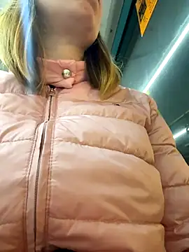 Snapshot of BrookeEvans chatting on 10.09.25 BrookeEvans online show from 10.09.25