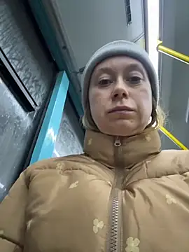 Snapshot of BrookeEvans chatting on 10.14.25 BrookeEvans online show from 10.14.25