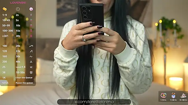 Lorettelorena online show from 12.16.24