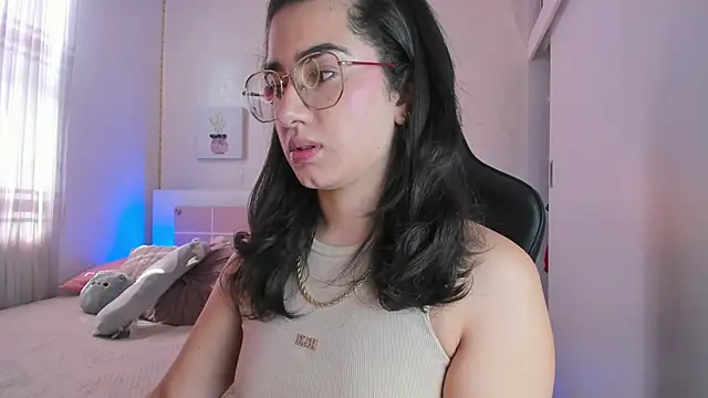 Snapshot of annadu011 chatting on 01.12.25 annadu011 online show from 01.12.25