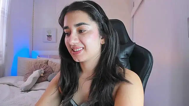 Snapshot of annadu011 chatting on 01.31.25 annadu011 online show from 01.31.25