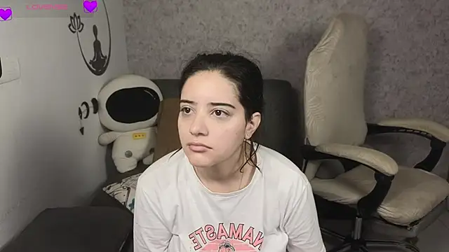 Snapshot of blue__moon_ chatting on 03.13.25 blue  moon  online show from 03.13.25