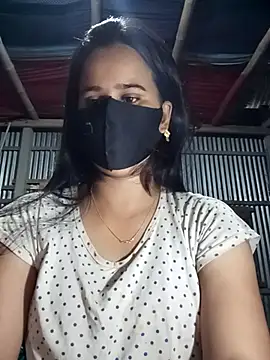 Snapshot of Sexy-Binita chatting on 10.28.25 Sexy-Binita online show from 10.28.25