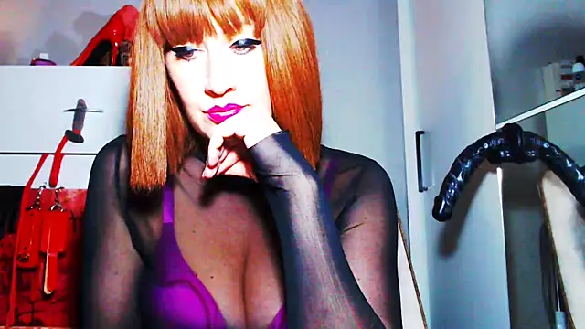 Snapshot of DelightGoddess chatting on 12.06.24 DelightGoddess online show from 12.06.24