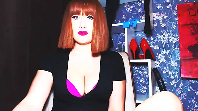 Snapshot of DelightGoddess chatting on 02.05.25 DelightGoddess online show from 02.05.25