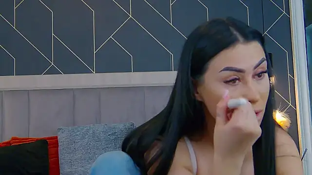 EmyLaveau online show from 03.02.26