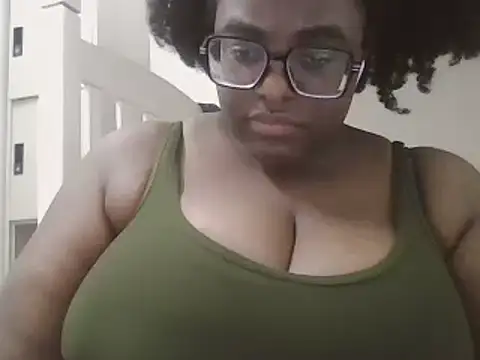 MissCC99 online show from 02.11.25