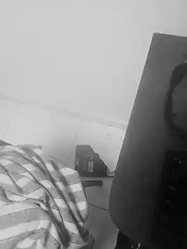 Snapshot of walaber chatting on 02.23.25 walaber online show from 02.23.25